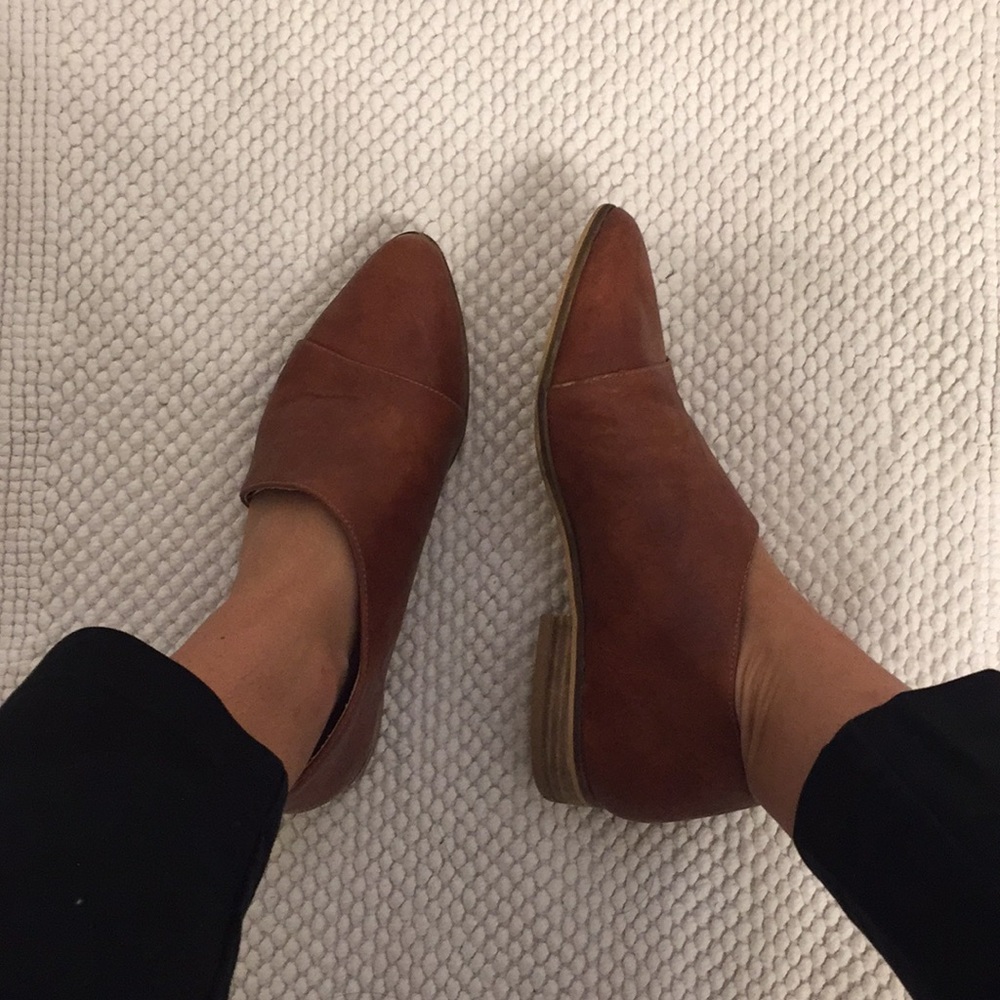 Beast cut out flats. Just like Free People flat.
